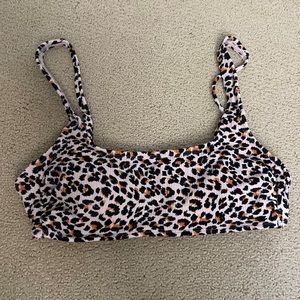 medium bikini top. new condition. secure top.